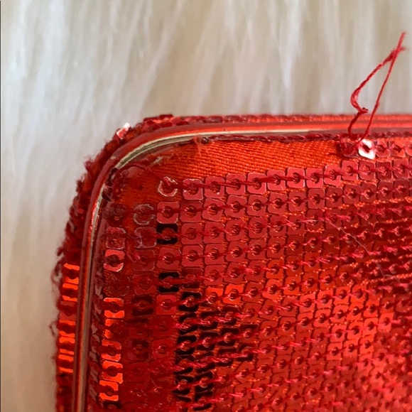 💝FREE ADD-ON💝 Red Sequin Clutch Wallet - Picture 8 of 9